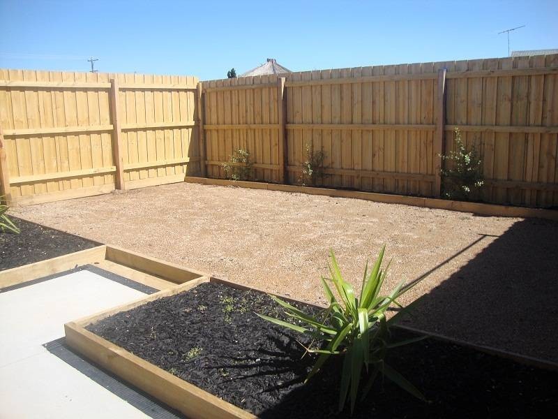 1 & 2/1 Gerald Street, Werribee VIC 3030