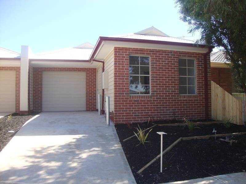 1 & 2/1 Gerald Street, Werribee VIC 3030