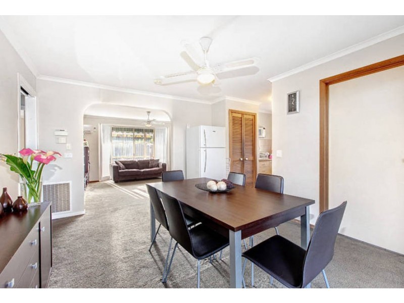 2/13 Nettlefold Avenue, Hoppers Crossing VIC 3029