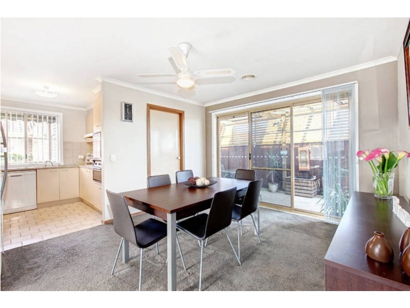 2/13 Nettlefold Avenue, Hoppers Crossing VIC 3029