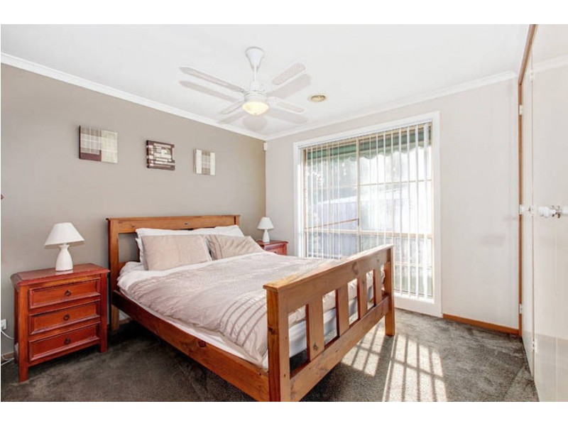 2/13 Nettlefold Avenue, Hoppers Crossing VIC 3029
