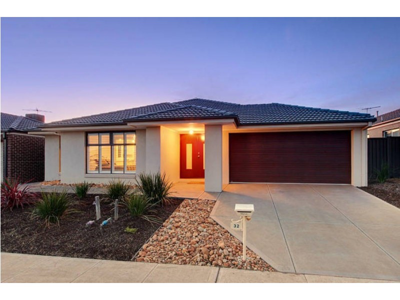 32 Kinglake Drive, Wyndham Vale VIC 3024