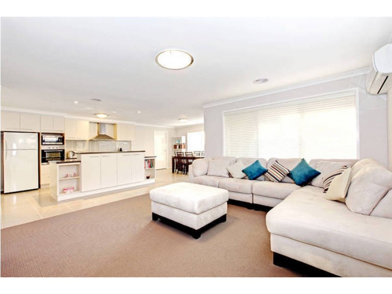 32 Kinglake Drive, Wyndham Vale VIC 3024