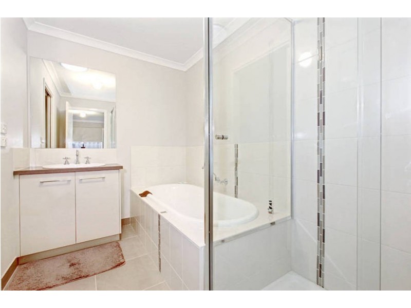 32 Kinglake Drive, Wyndham Vale VIC 3024