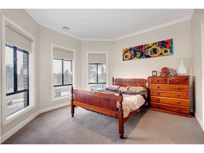 1/10 Bellinger Crescent, Wyndham Vale VIC 3024