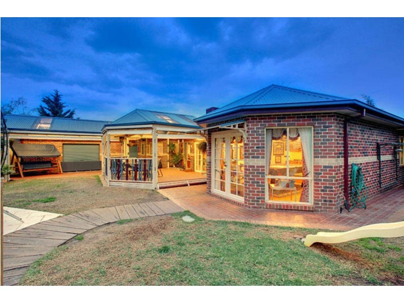 23 Kasem Drive, Werribee VIC 3030