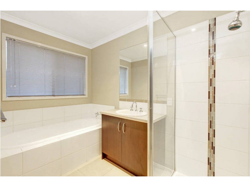 6 Fortescue Boulevard, Wyndham Vale VIC 3024