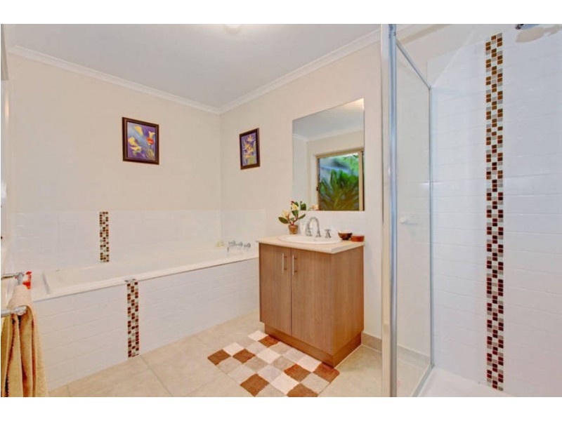 1/75 Loyola Road, Werribee VIC 3030