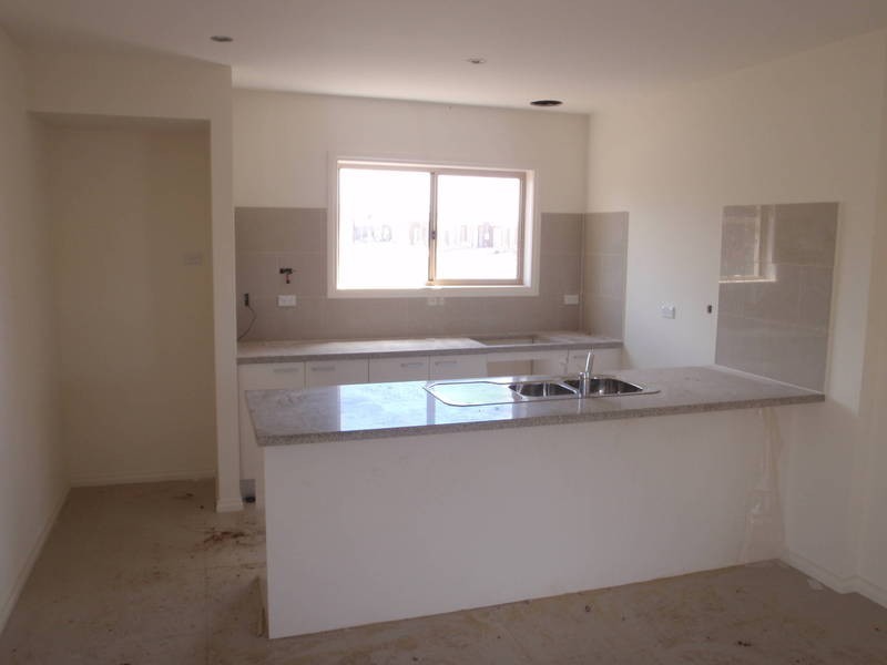 1&2/5 Starflower Way, Truganina VIC 3029