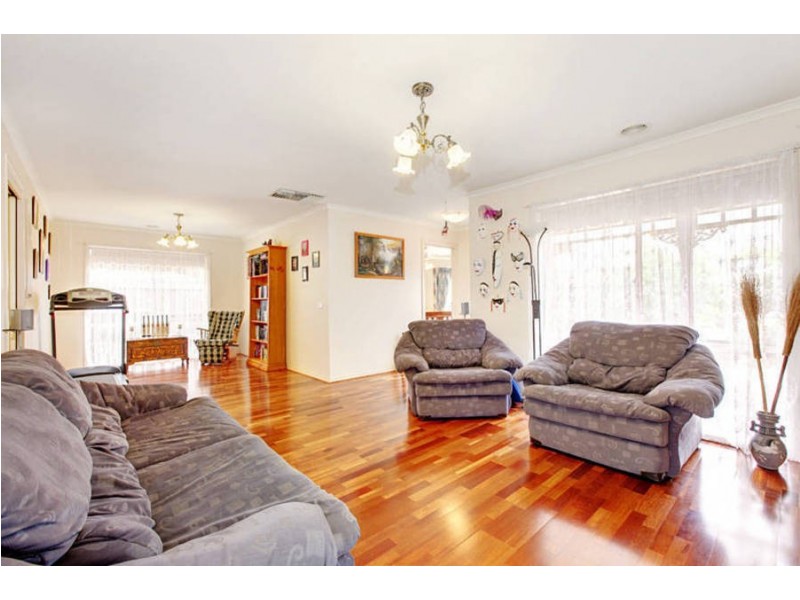 4 Parkside Walk, Hoppers Crossing VIC 3029
