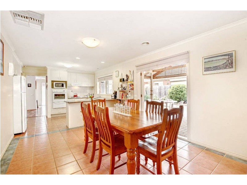 4 Parkside Walk, Hoppers Crossing VIC 3029