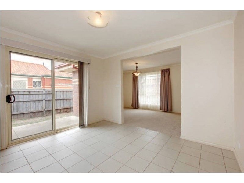 33 Dongala Drive, Werribee VIC 3030