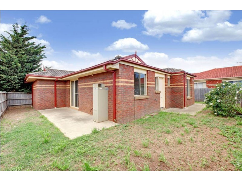 33 Dongala Drive, Werribee VIC 3030