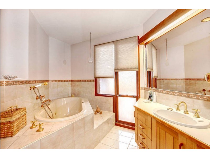 14-16 Kerta Close, Hoppers Crossing VIC 3029