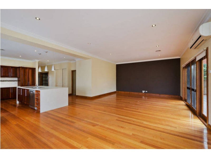 19 Carter Crescent, Werribee VIC 3030