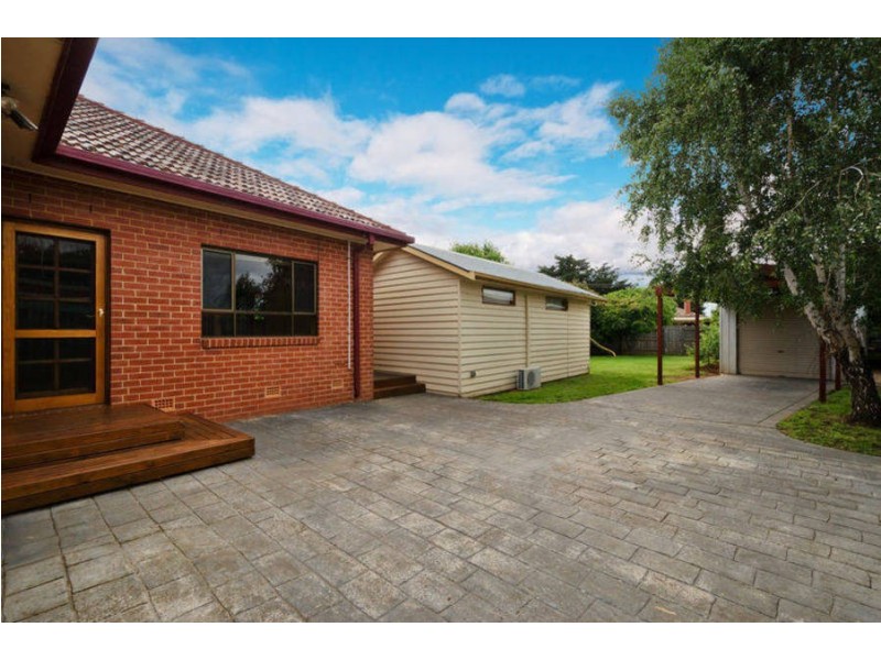 19 Carter Crescent, Werribee VIC 3030