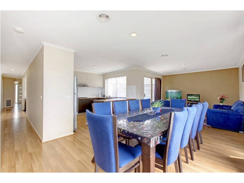 19 Bow Crescent, Wyndham Vale VIC 3024