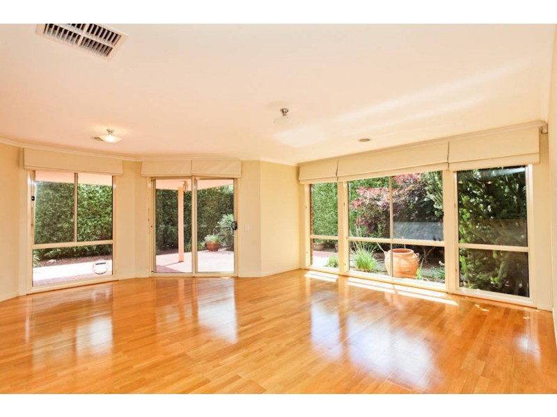 10 Conquest Drive, Werribee VIC 3030