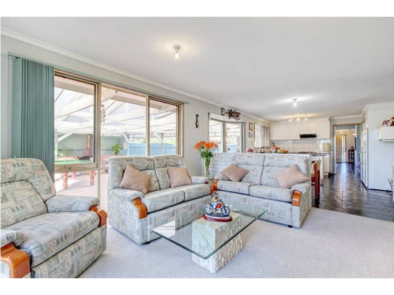 6 James Austin Place, Hoppers Crossing VIC 3029