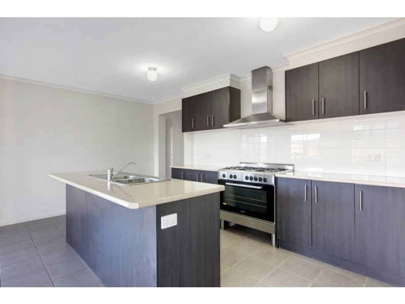 9 Butterfly Boulevard, Tarneit VIC 3029