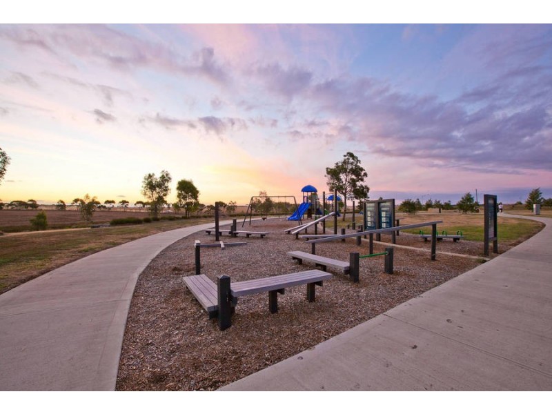 9 Butterfly Boulevard, Tarneit VIC 3029