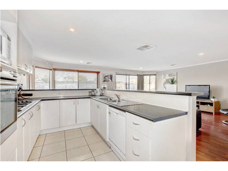 13 Albany Court, Werribee VIC 3030