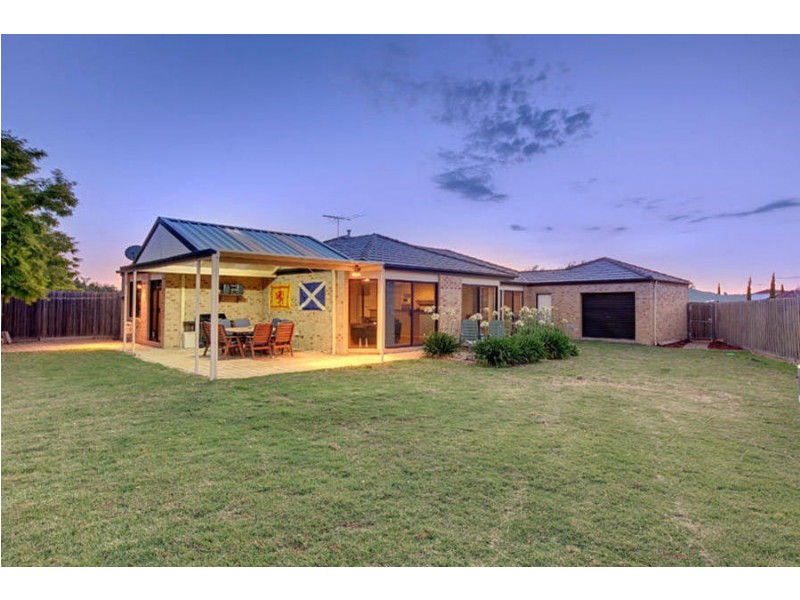 13 Albany Court, Werribee VIC 3030