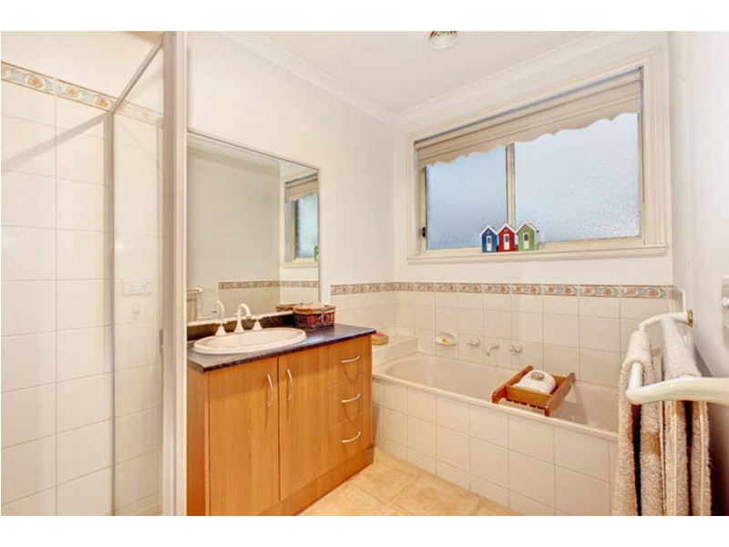 3/96-98 Thames Boulevard, Werribee VIC 3030