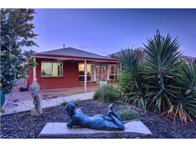 9 Charlotte Crescent, Wyndham Vale VIC 3024
