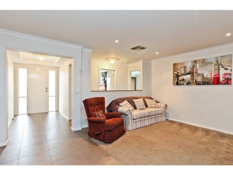 11 Edmund Drive, Tarneit VIC 3029