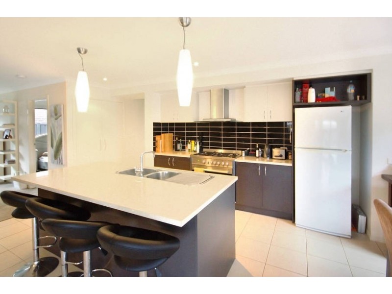 5 Kinglake Drive, Wyndham Vale VIC 3024