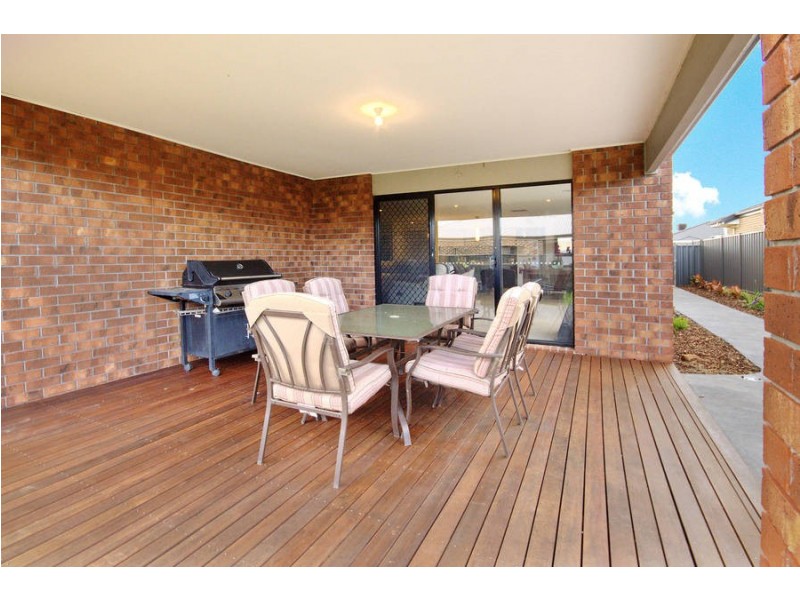 5 Kinglake Drive, Wyndham Vale VIC 3024