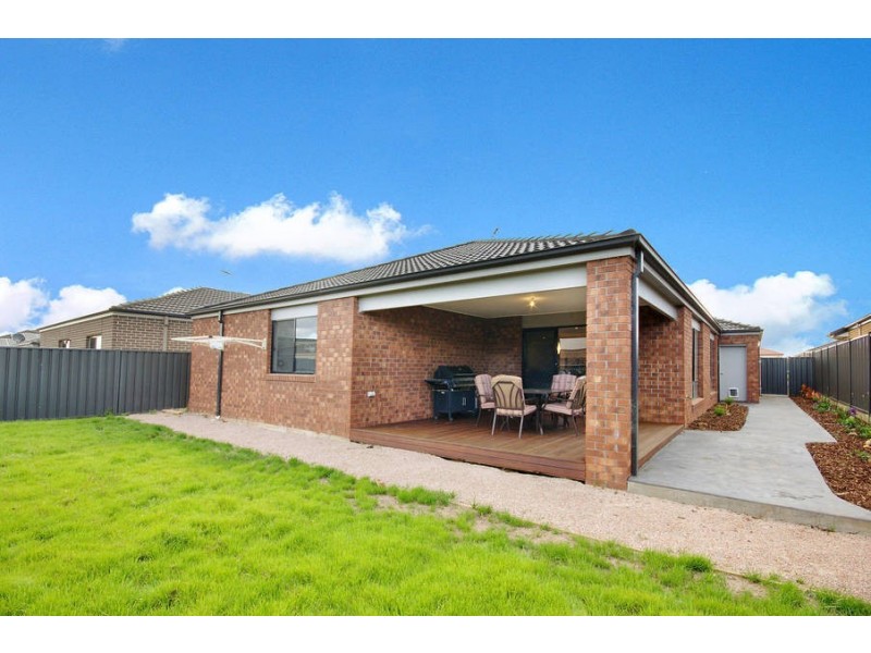 5 Kinglake Drive, Wyndham Vale VIC 3024