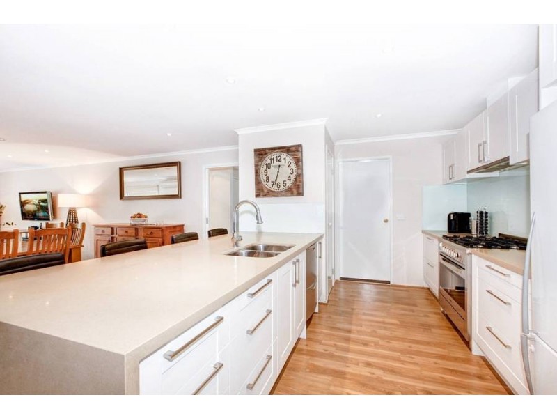 33 Harvest Way, Werribee VIC 3030