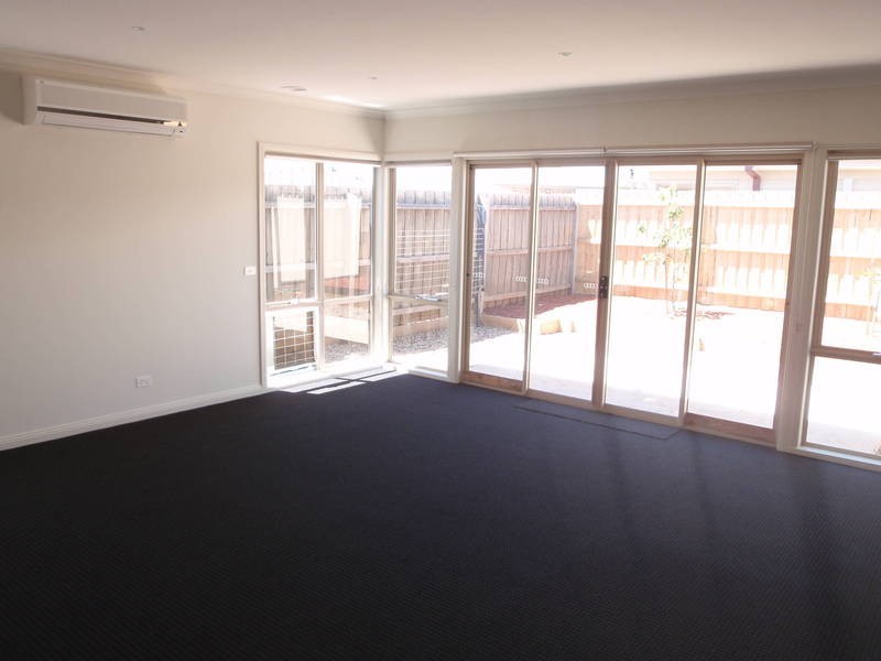 2/44 Rowes Road, Werribee VIC 3030