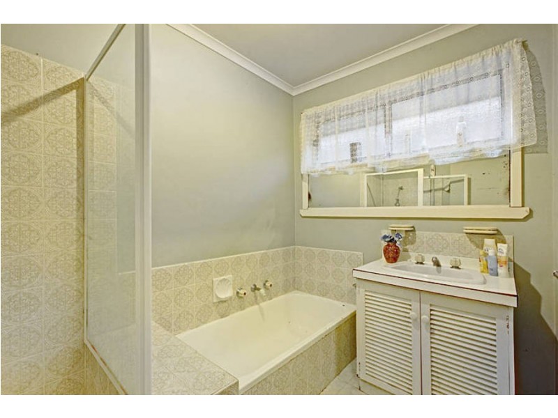 9 Roseland Crescent, Hoppers Crossing VIC 3029