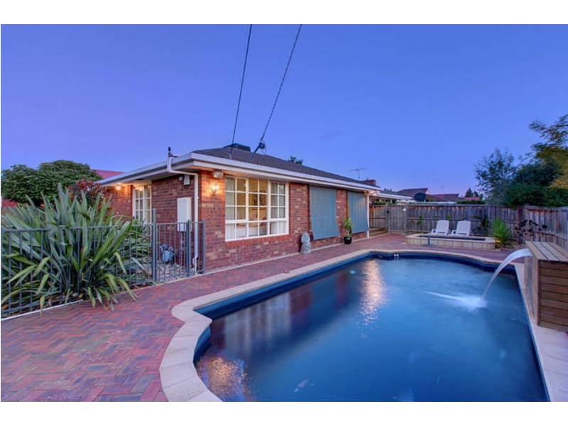 31 Westleigh Drive, Werribee VIC 3030