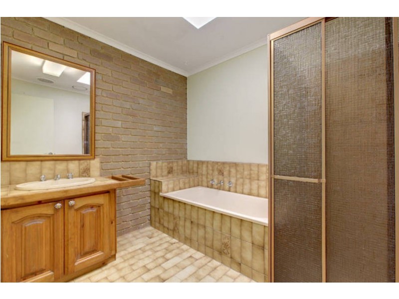 5 Silvan Court, Werribee VIC 3030