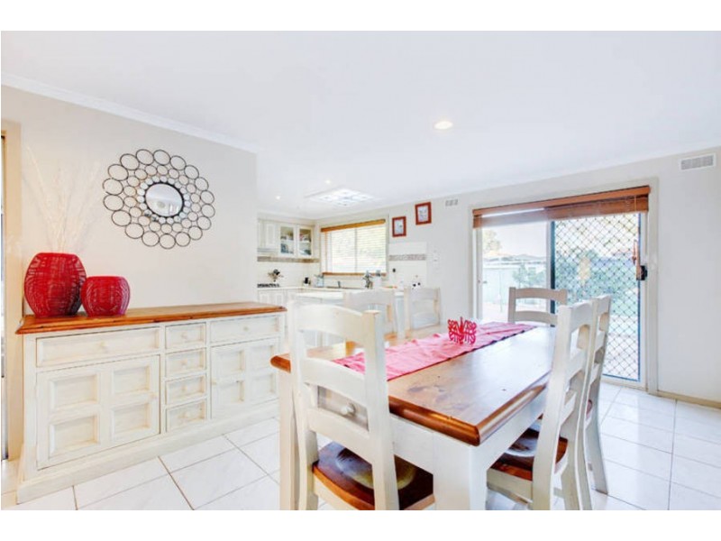 39 Roberts Avenue, Hoppers Crossing VIC 3029