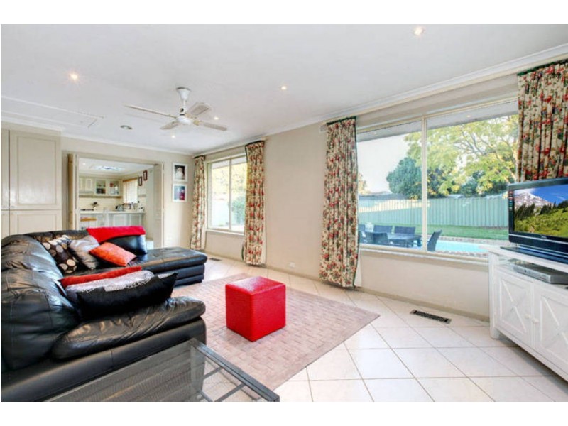 39 Roberts Avenue, Hoppers Crossing VIC 3029