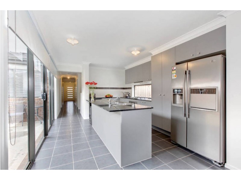 18 Bianca Boulevard, Tarneit VIC 3029