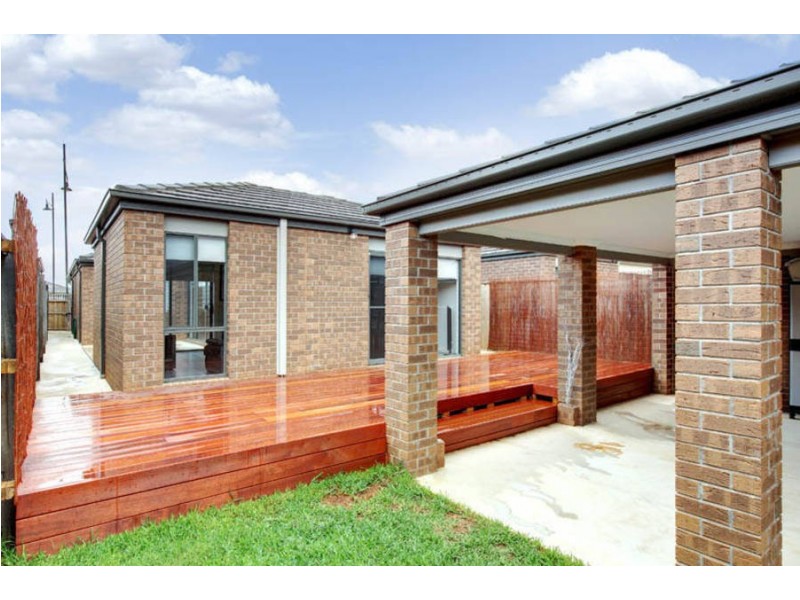 18 Bianca Boulevard, Tarneit VIC 3029