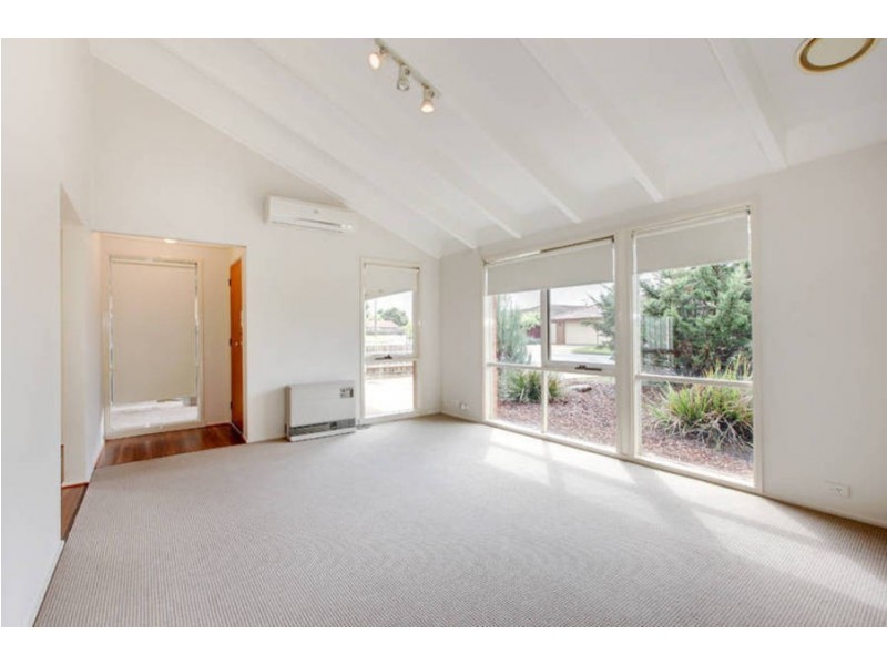 1 Cameron Drive, Hoppers Crossing VIC 3029