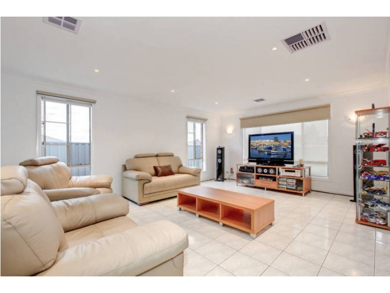 9 Stringy Bark Close, Wyndham Vale VIC 3024