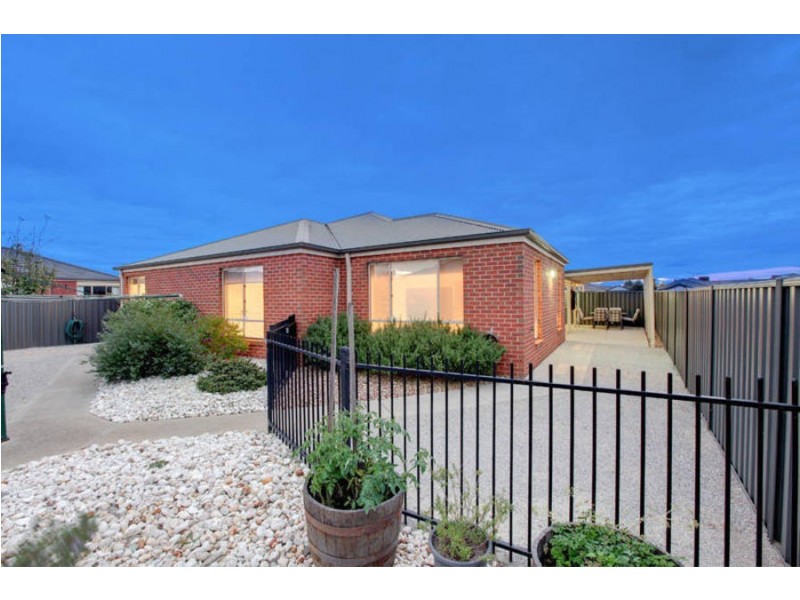 9 Stringy Bark Close, Wyndham Vale VIC 3024