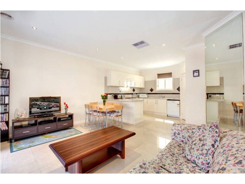 1/13 Bellinger Crescent, Wyndham Vale VIC 3024