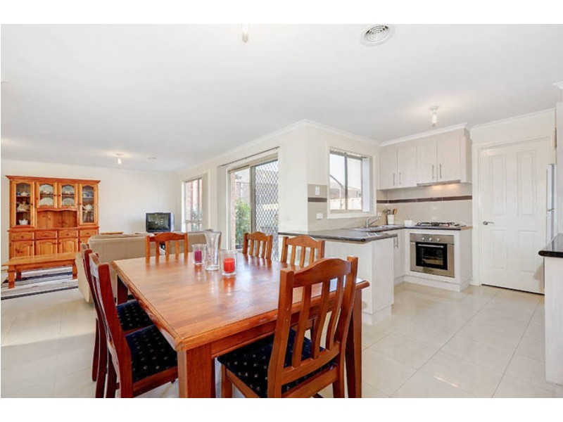 2/10 Vanderbilt Avenue, Truganina VIC 3029