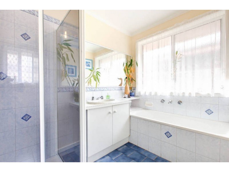 26 Carshalton Court, Hoppers Crossing VIC 3029