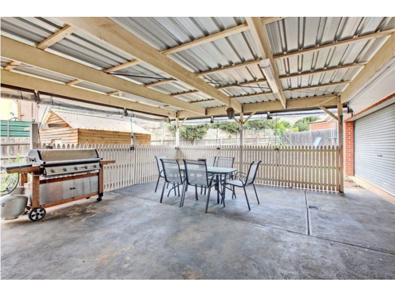 26 Carshalton Court, Hoppers Crossing VIC 3029
