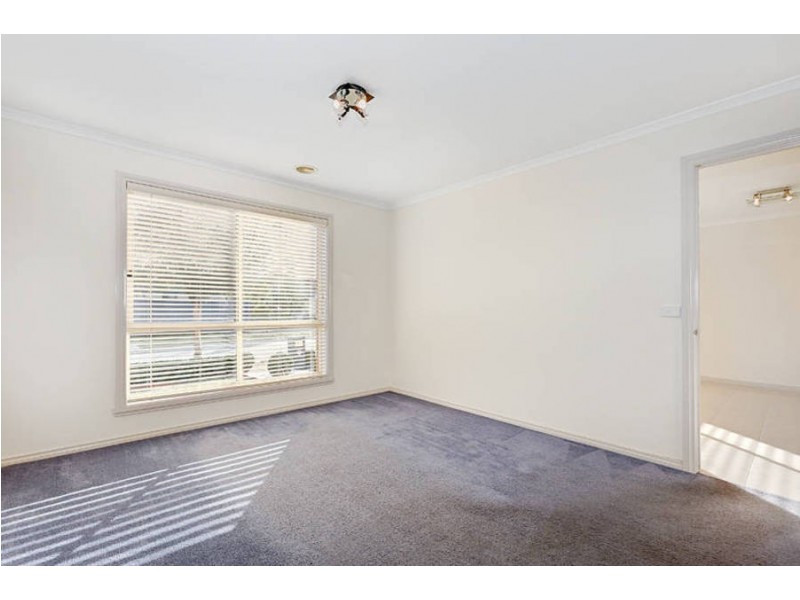 18 Falcon Street, Werribee VIC 3030